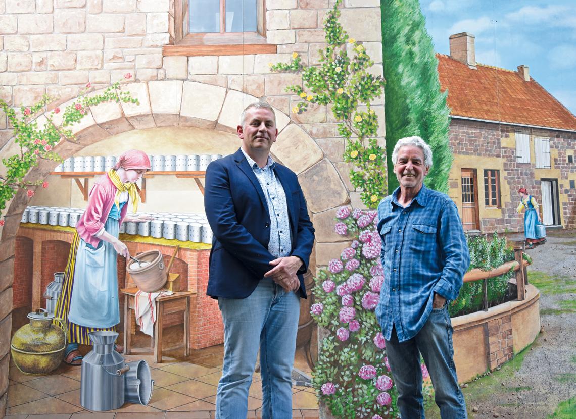 Visiter Fromagerie Réo Fresques murs entreprise usine Peintre Bruno Dufour-Coppolani et directeur Fromagerie Réo David Aubrée - Lessay Saint-Lô Manche Normandie 